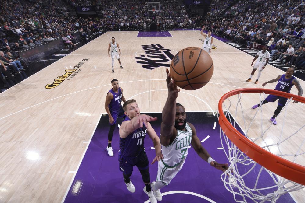 一位来自墨 一位来自墨