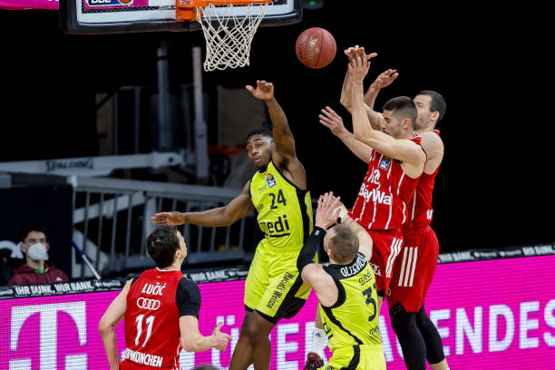 坚实一步 坚实一步